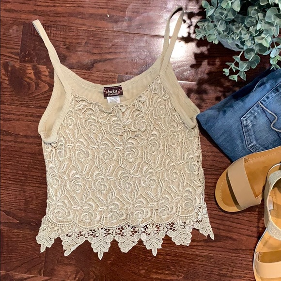 TuTu Fashion Tops - ‼️ 5/$25 Lace Design Crop Tank